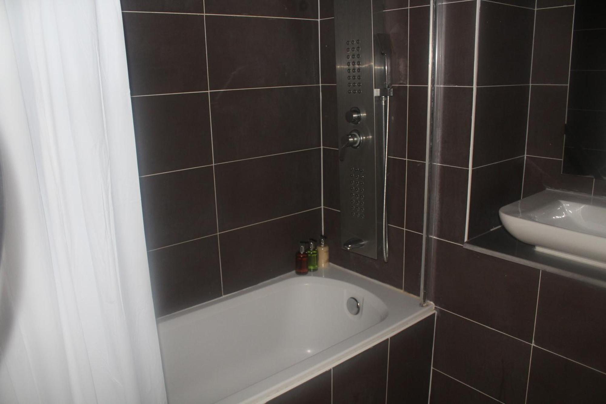 Flat 405 One Bedroom Apartment Birmingham Exterior photo